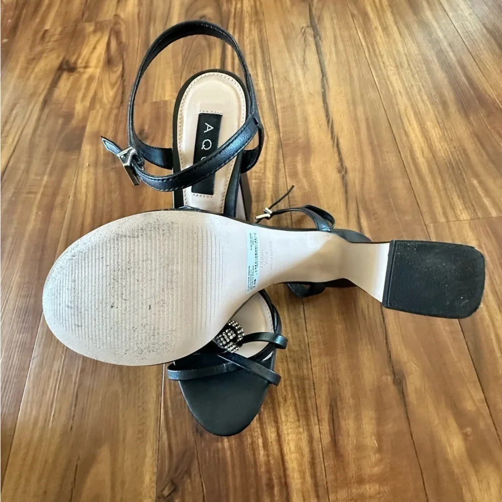 {Aqua} Platform Sandal Size: 7.5